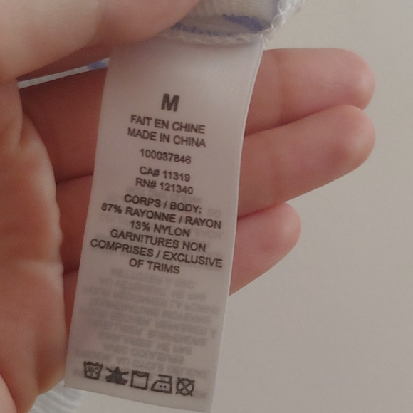 Off-shoulder stripped crop - Picture 5 of 5